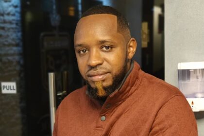 Boniface Mwangi freed on Ksh.1M bond